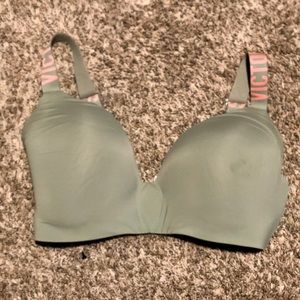Victoria Secret T-shirt Lightly Lined Wireless Bra